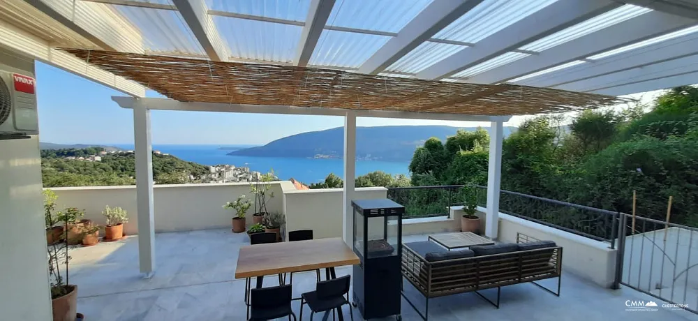 Three-bedroom apartment in Herceg Novi, 173 m²