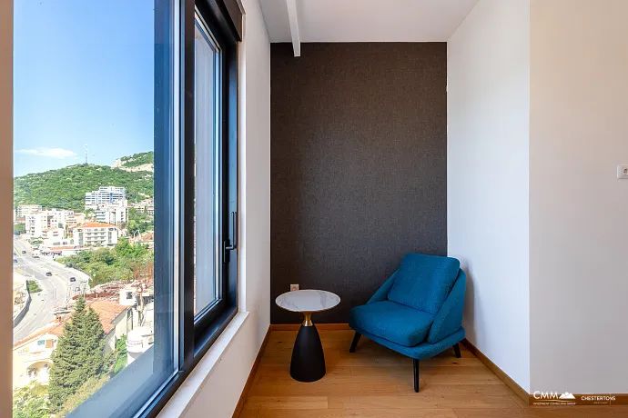 Penthouse in new building in Becici near the sea
