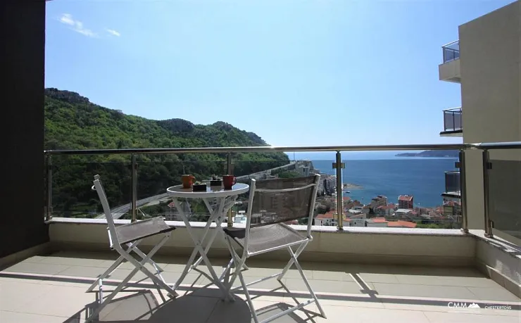 One bedroom apartment in Rafailovici with beautiful sea view