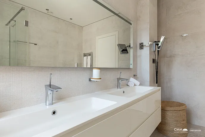 Luxury 44 m² Apartment with Sea View in Radovići