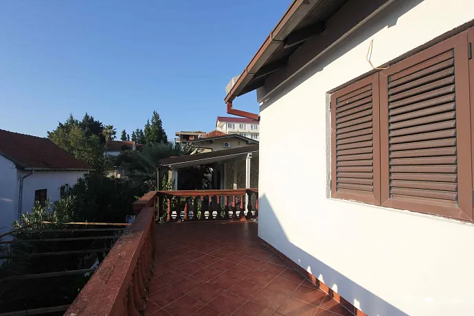 Three-storey house near the sea in Utjeha