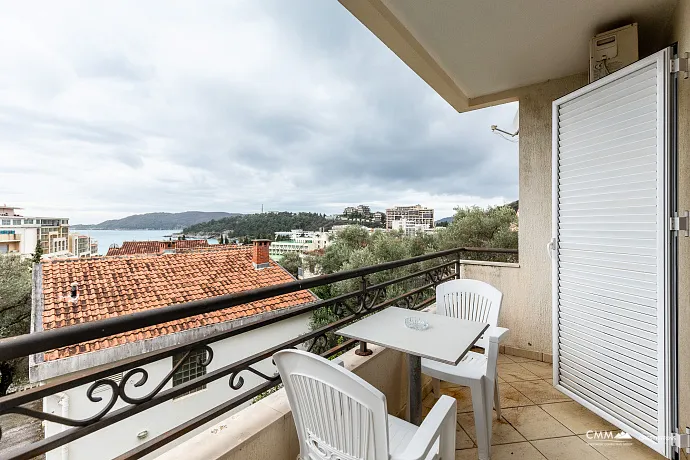 Spacious 64 m² Apartment with Sea View in Bečići