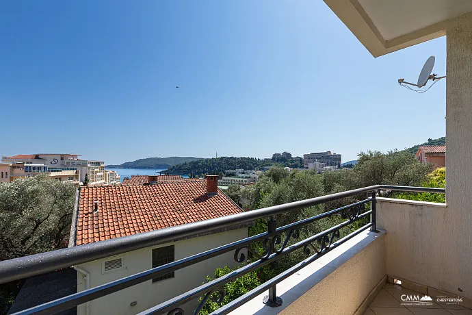 Spacious 64 m² Apartment with Sea View in Bečići