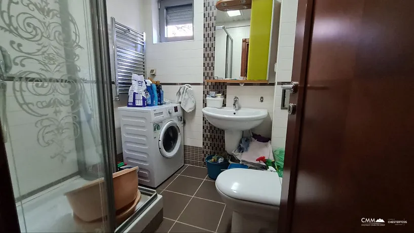 House in a quiet area of ​​Budva overlooking the sea.