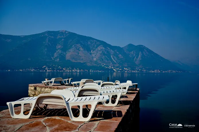 Apartments in six apartment house in Kotor