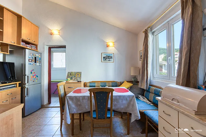 A townhouse wiht mountine view in Budva