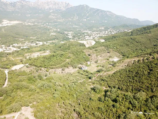  Plot in Radanovići, 83,000 m²