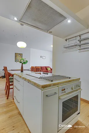 Modern, Comfortable, and Fully Equipped One-Bedroom Apartment Near the Beach