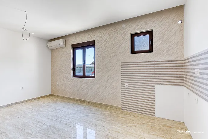 Renovated apartment in Tivat, 78 m²