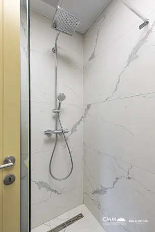 Three-bedroom apartment in a complex with a pool, Blizikuće