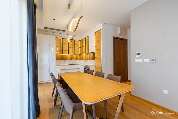 Penthouse in new building in Becici near the sea
