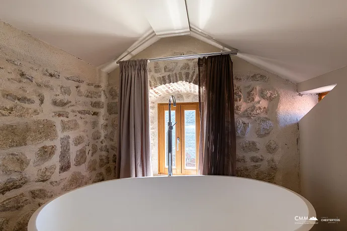 Luxury Villa with Panoramic Sea View – Elegance and Comfort Combined