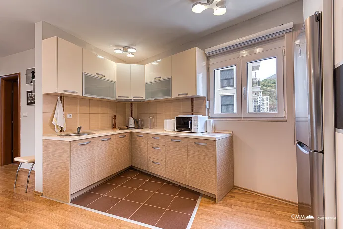 Apartment with 2 bedrooms in Bečići