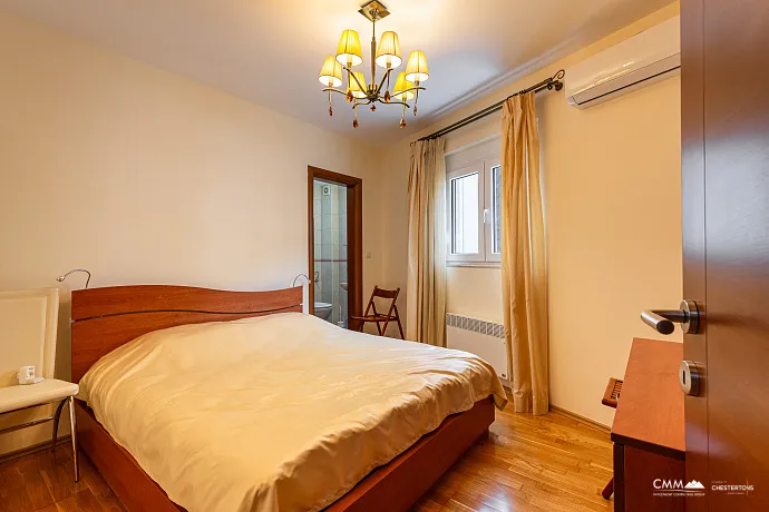 Apartment with 2 bedrooms in Bečići