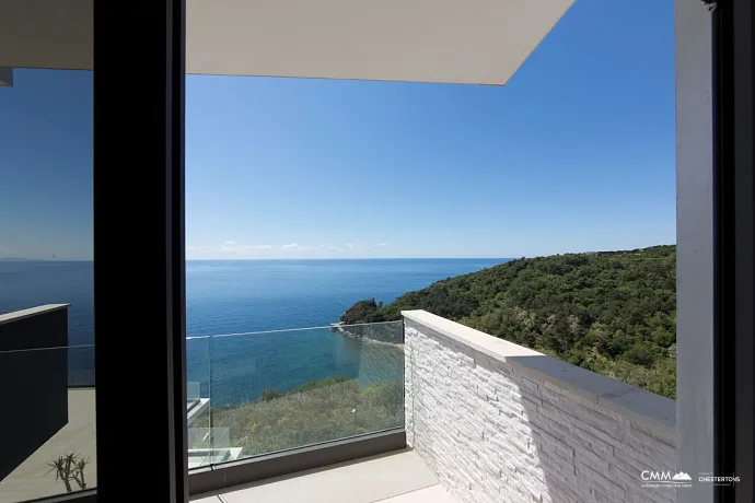 Luxurious villas in Budva