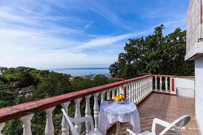 House with a terrace and sea view in Bar