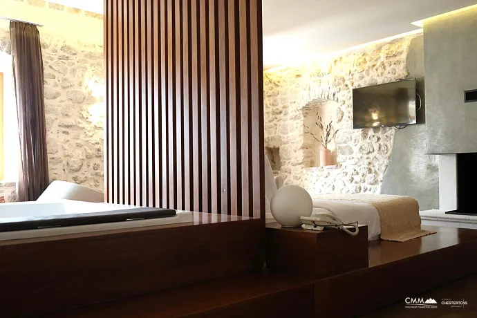 Luxury Villa with Panoramic Sea View – Elegance and Comfort Combined