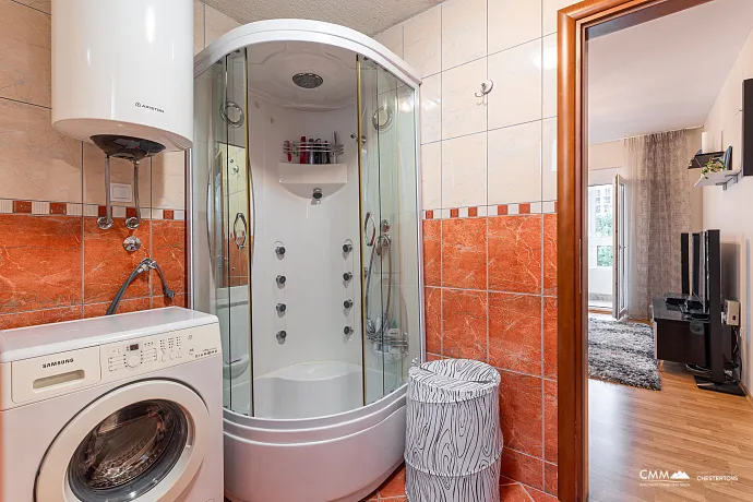 Apartment with 2 bedrooms in Bečići