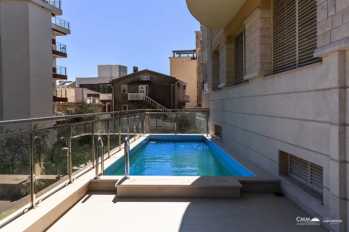 52 m² Apartment with Sea View and Two Terraces in Bečići
