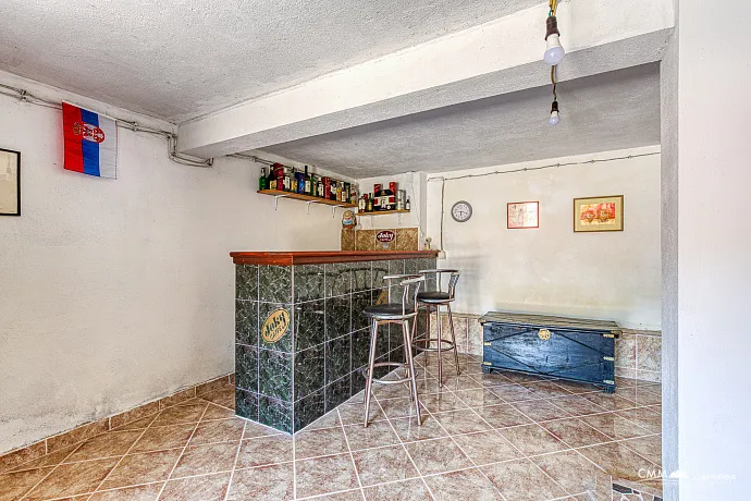 Stone House 105 m² with 2100 m² Land Plot in Glavatičići