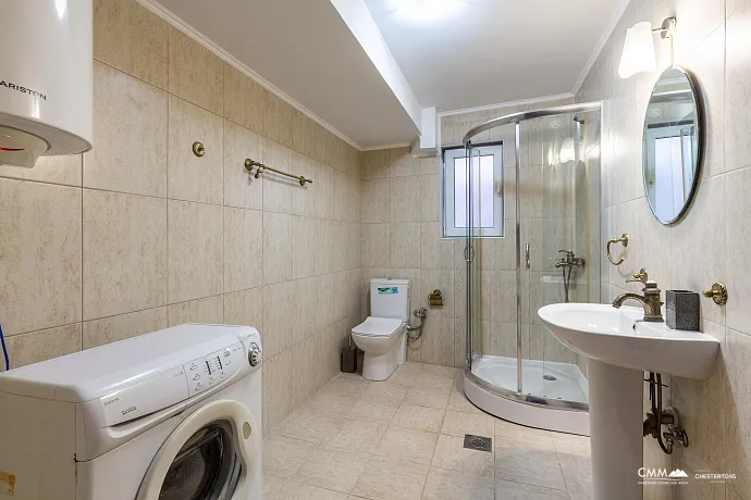 Three-storey family house in Susanj