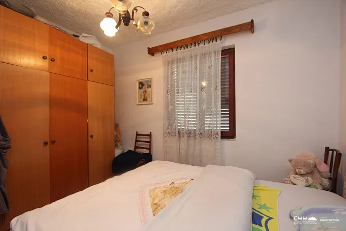 Mountain view house in Topla
