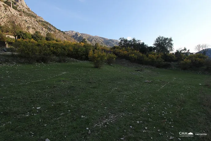 Plot in Dobrota