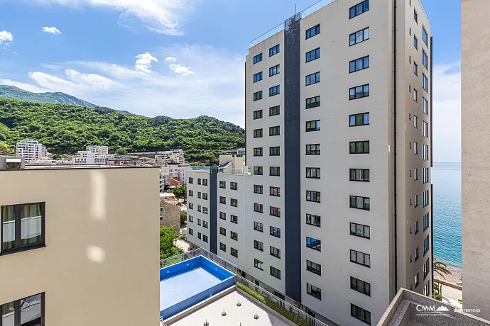 Apartment on the 2nd floor, 81 m², with 2 bedrooms and 2 bathrooms