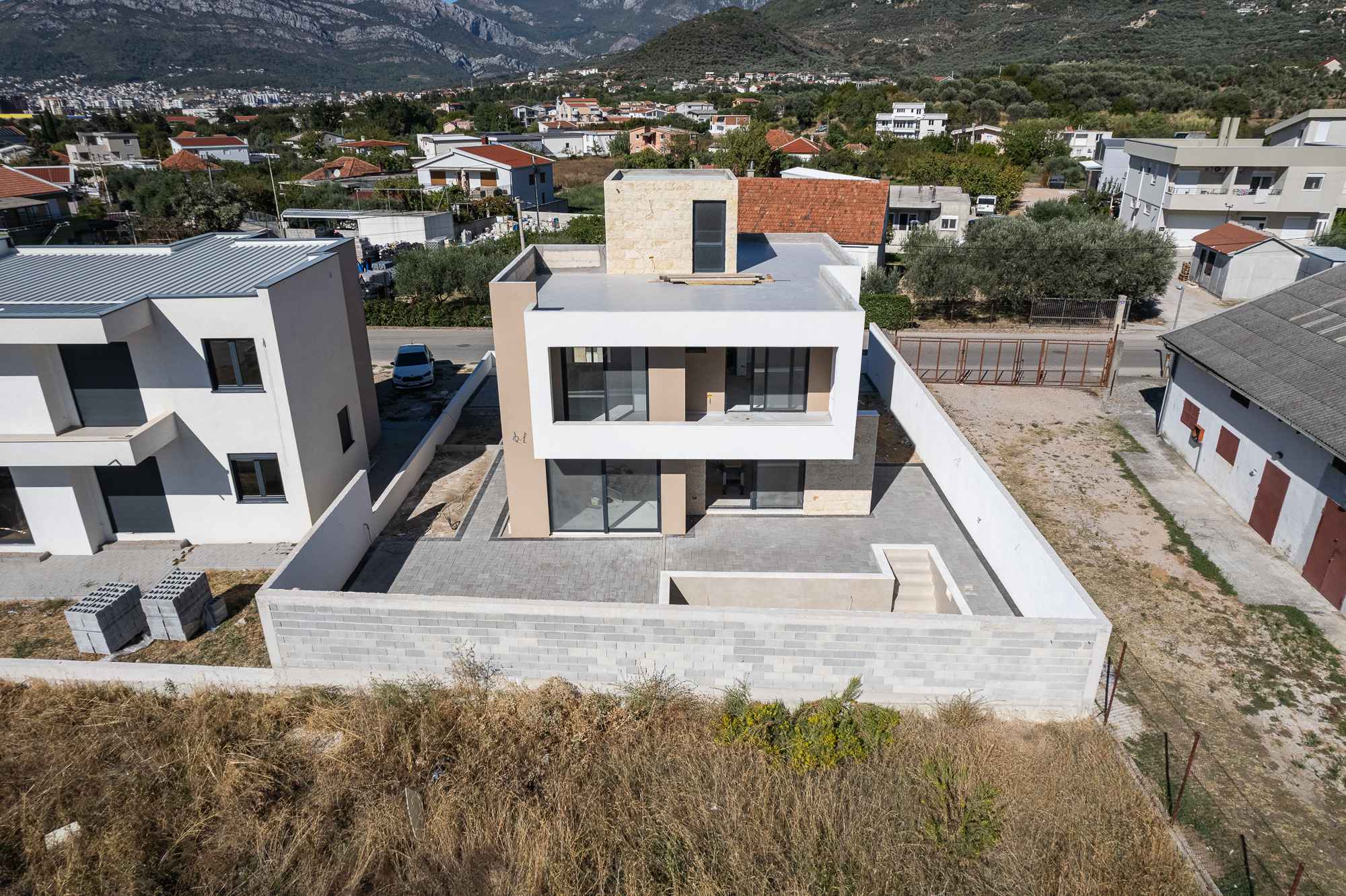 Image of House - 3 Bedrooms - 3 Bathrooms for Sale in Bar-Bar-Montenegro, Image 4