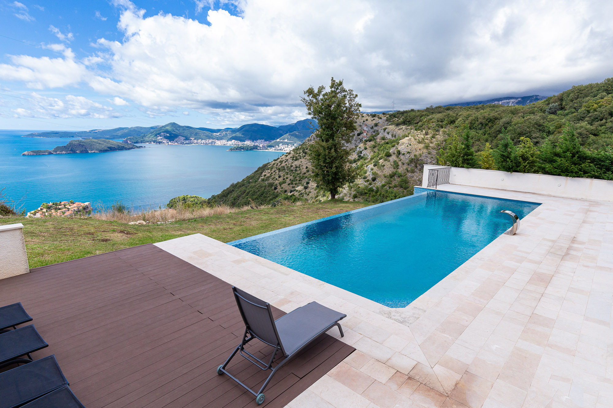 Image of Apartment - 3 Bedrooms - 2 Bathrooms for Sale in Budva-Montenegro, Image 8
