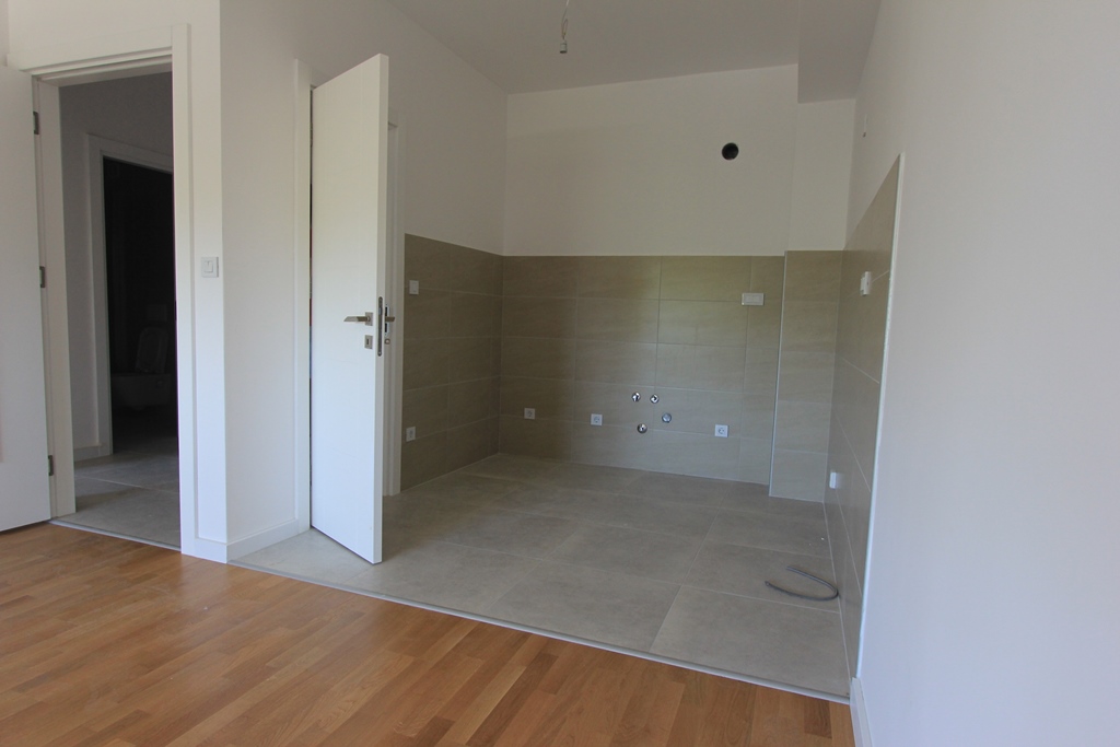 Image of Apartment - 1 Bedrooms for Sale in Tivat-Tivat-Montenegro, Image 2