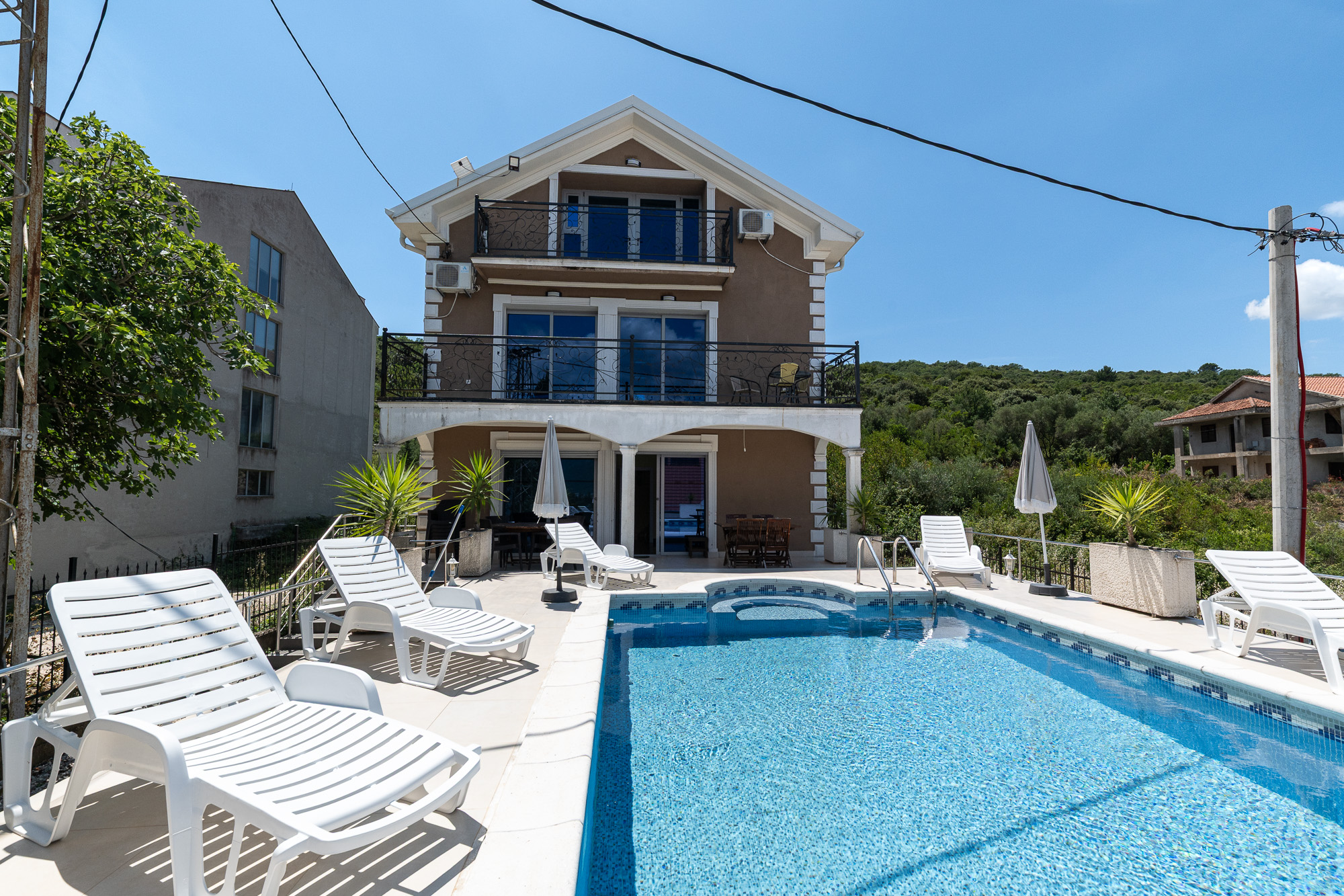  Image of House - 5 Bedrooms - 3 Bathrooms for Residential For Sale in Tivat-Djurasevici-Montenegro, Image 6