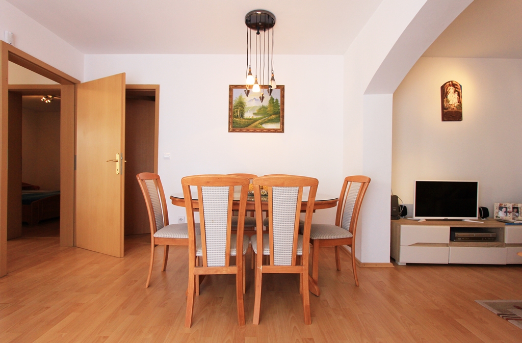 Image of House - 4 Bedrooms - 2 Bathrooms for Sale in Bar-Susanj-Montenegro, Image 4