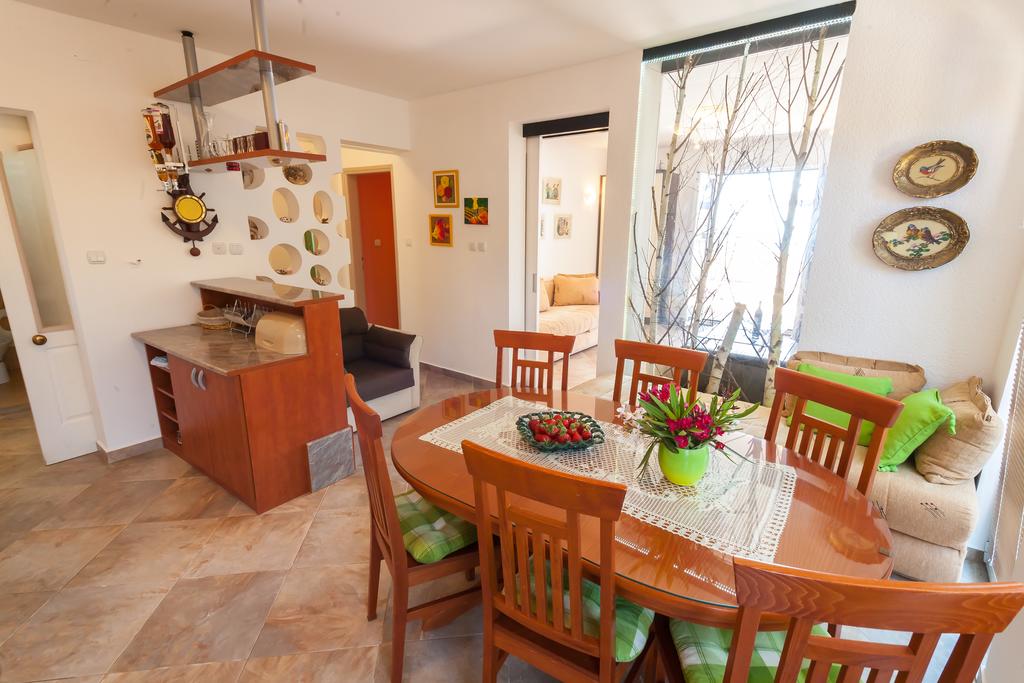 Image of House - 6 Bedrooms for Sale in Kotor-Kotor-Montenegro, Image 12