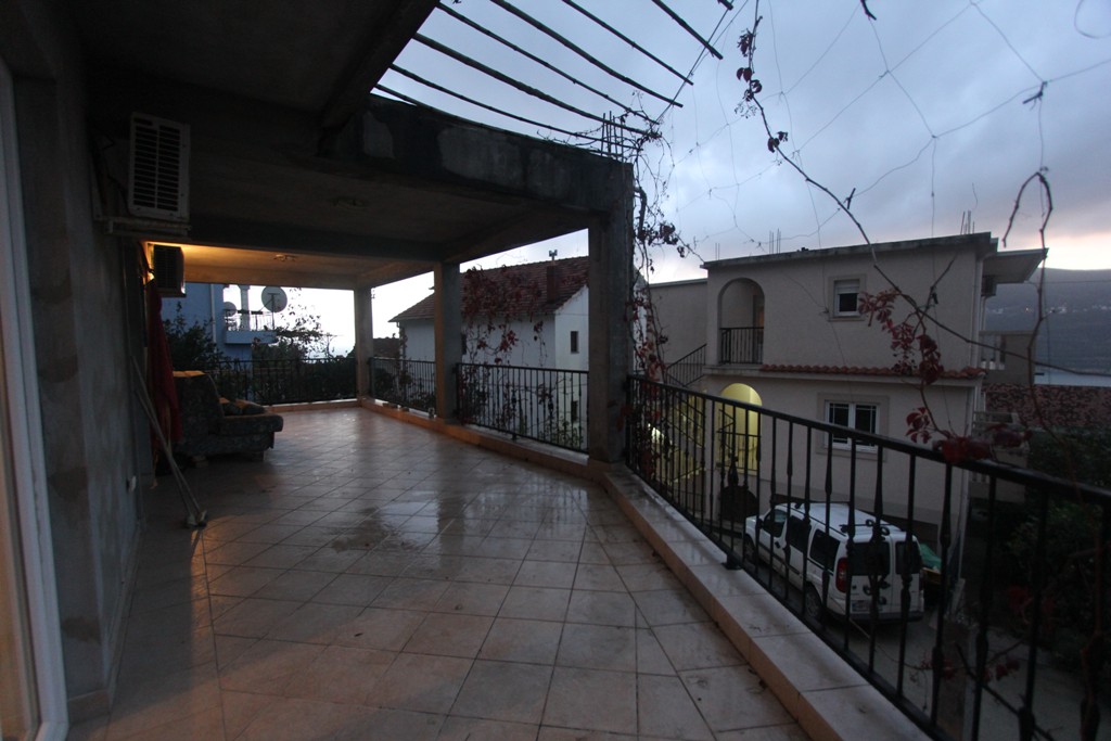 Image of House - 3 Bedrooms - 3 Bathrooms for Sale in Herceg-Novi-Topla-Montenegro, Image 11
