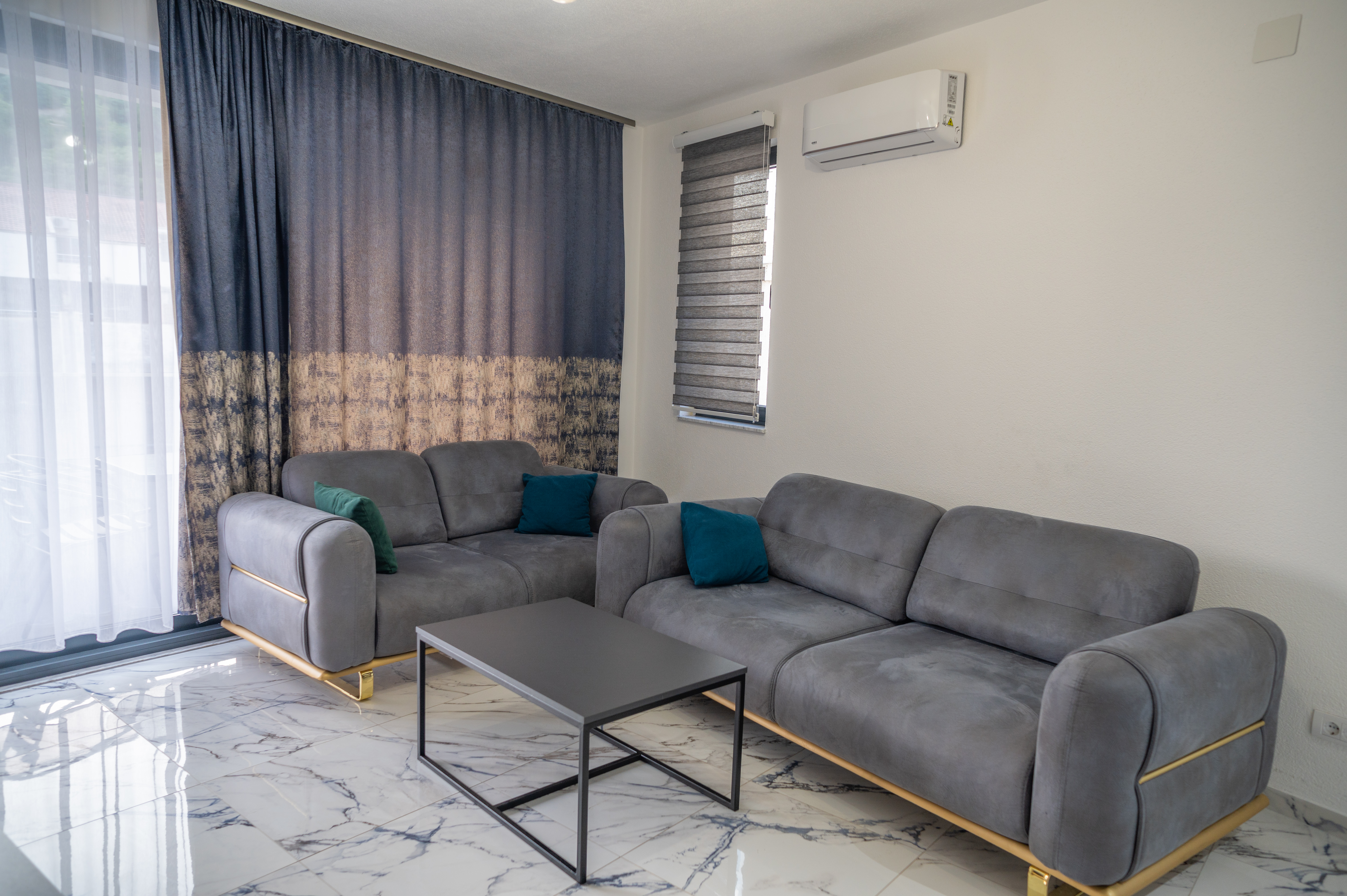 Image of Hotel - 15 Bedrooms - 18 Bathrooms for Sale in Ulcin-Ulcinj-Montenegro, Image 9