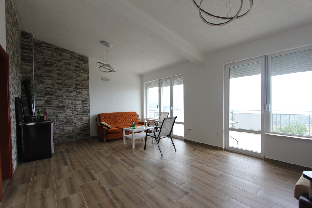 Image of House - 5 Bedrooms for Sale in Bar-Bjelisi-Montenegro, Image 6