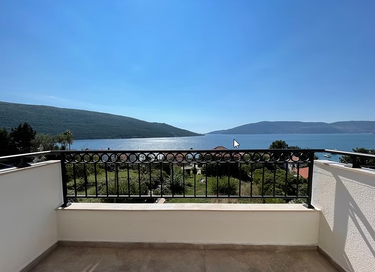 Image of Apartment - 1 Bedrooms - 1 Bathrooms for Sale in Herceg-Novi-Kumbor-Montenegro, Image 3