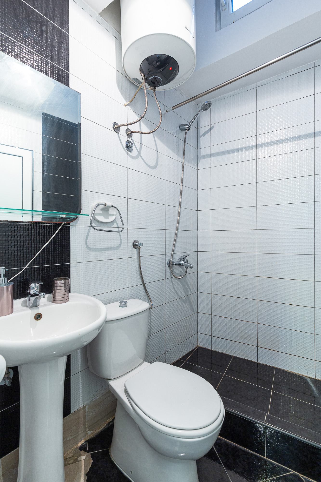 Image of Apartment - 3 Bedrooms - 2 Bathrooms for Sale in Budva-Sveti Stefan-Montenegro, Image 17