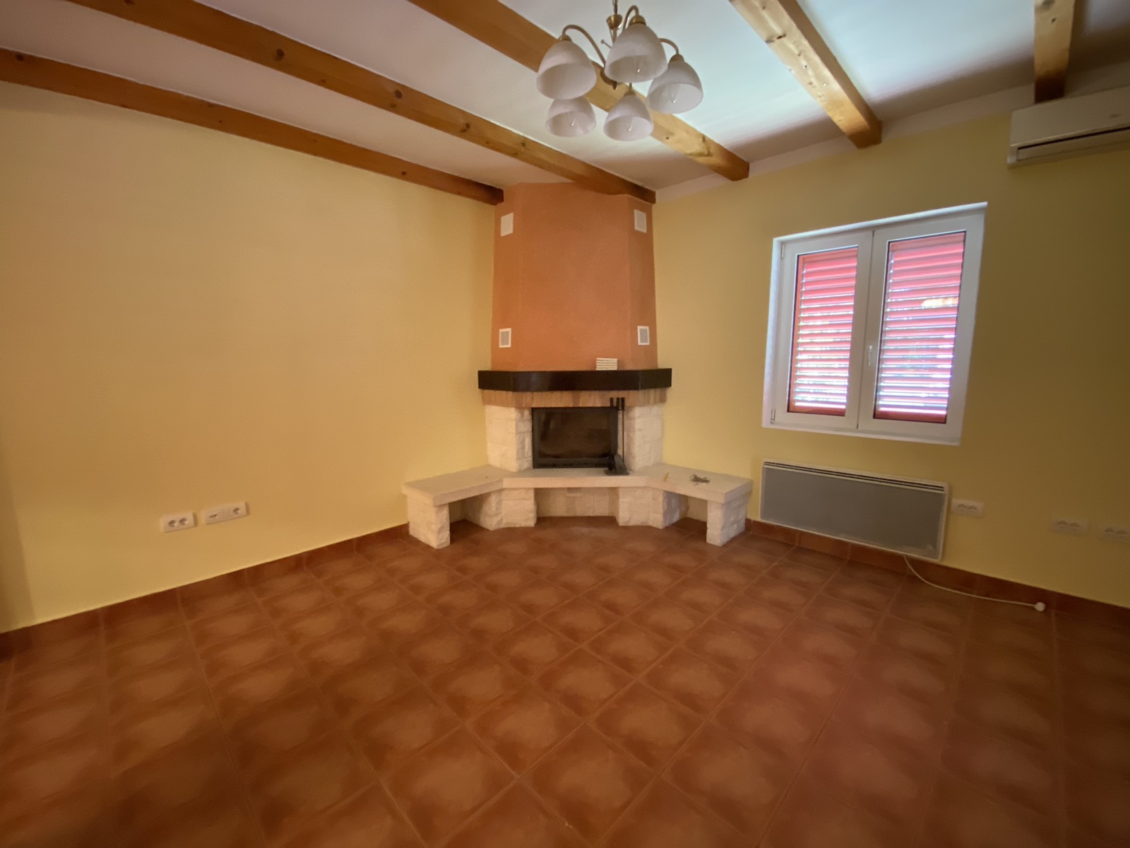 Image of House - 3 Bedrooms - 2 Bathrooms for Sale in Herceg-Novi-Djenovici-Montenegro, Image 3