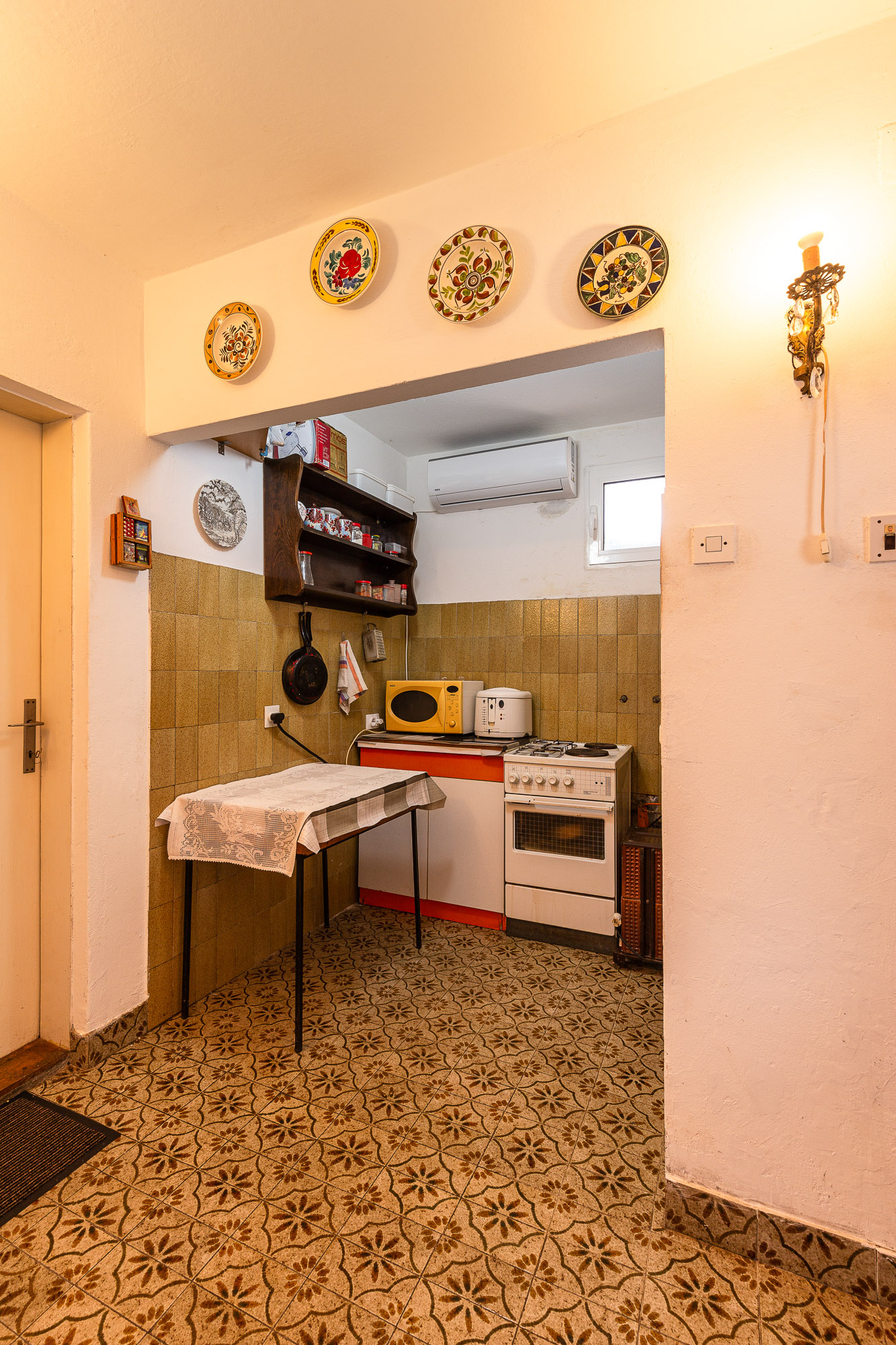 Image of House - 8 Bedrooms - 2 Bathrooms for Sale in Bar-Sutomore-Montenegro, Image 36