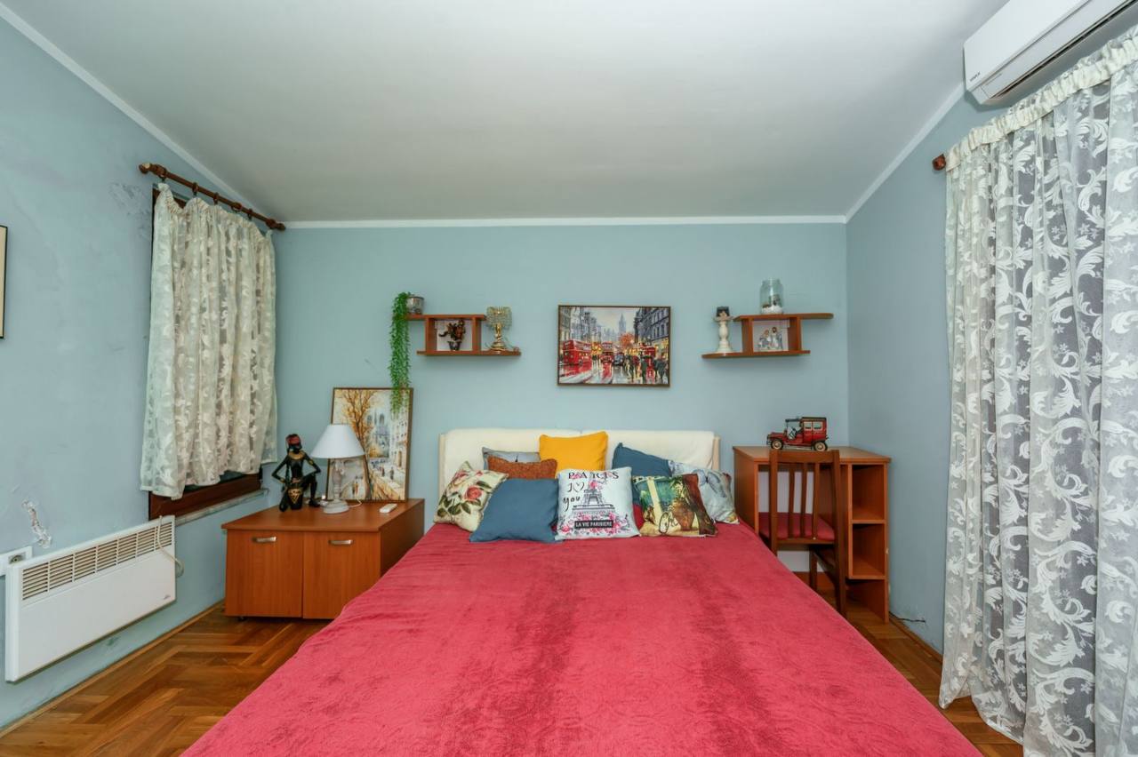 Image of Apartment - 5 Bedrooms - 2 Bathrooms for Sale in Bar-Susanj-Montenegro, Image 6