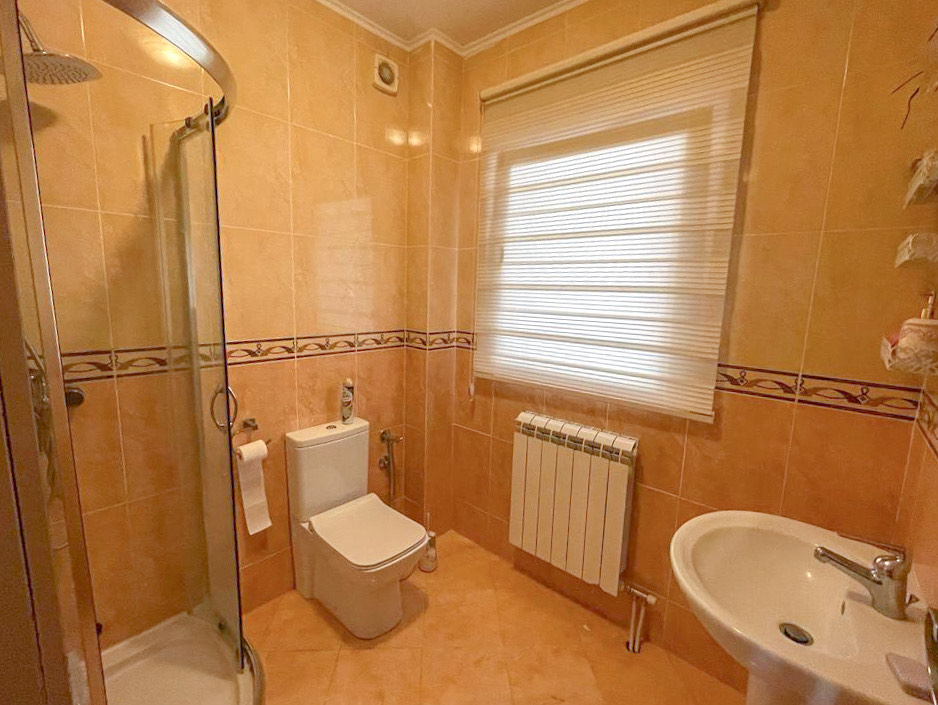 Image of House - 4 Bedrooms - 3 Bathrooms for Sale in Bar-Zeleni Pojas-Montenegro, Image 4