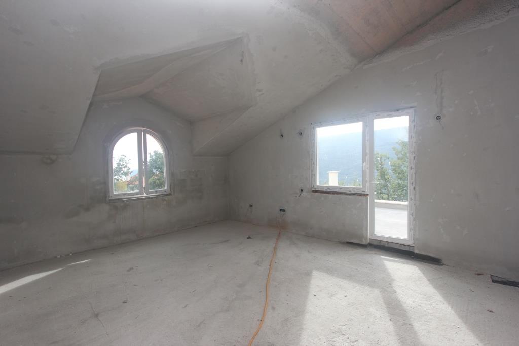 Image of House - 4 Bedrooms - 3 Bathrooms for Sale in Herceg-Novi-Herceg Novi-Montenegro, Image 24