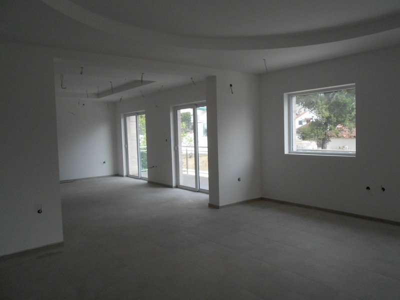 Image of Villa - 8 Bedrooms - 8 Bathrooms for Sale in Kotor-Orahovac-Montenegro, Image 4