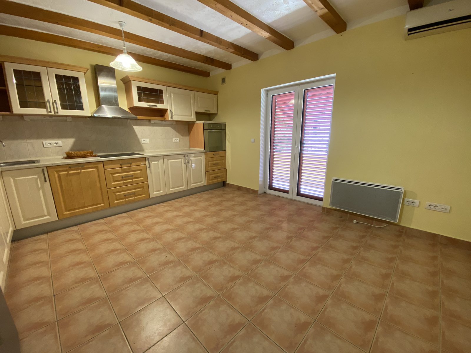 Image of House - 3 Bedrooms - 2 Bathrooms for Sale in Herceg-Novi-Djenovici-Montenegro, Image 8