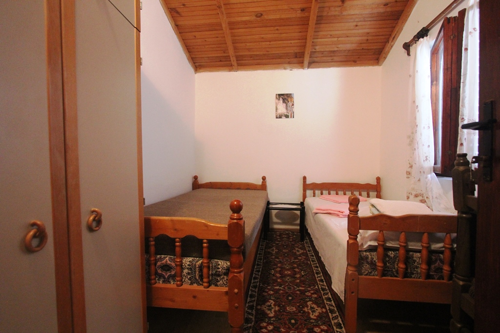 Image of House - 5 Bedrooms - 3 Bathrooms for Sale in Kotor-Kotor-Montenegro, Image 7