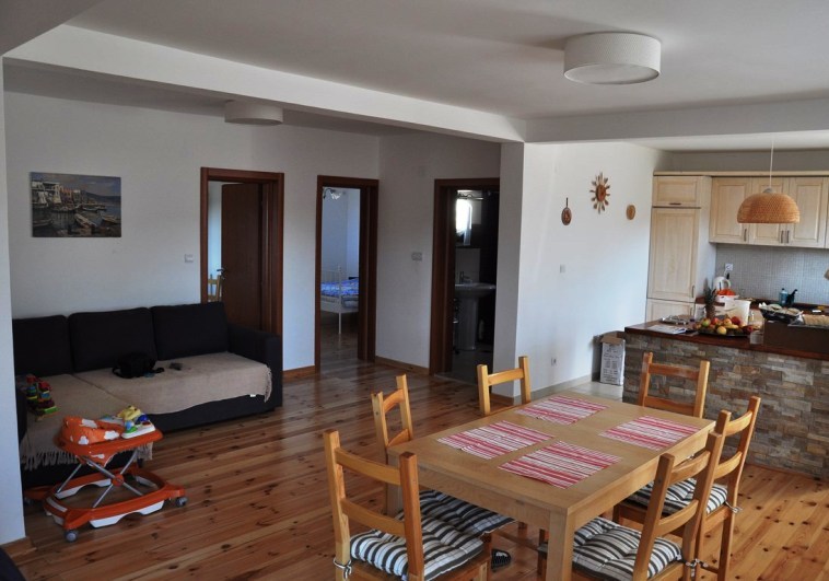 Image of House - 5 Bedrooms - 3 Bathrooms for Sale in Herceg-Novi-Lustica-Montenegro, Image 17