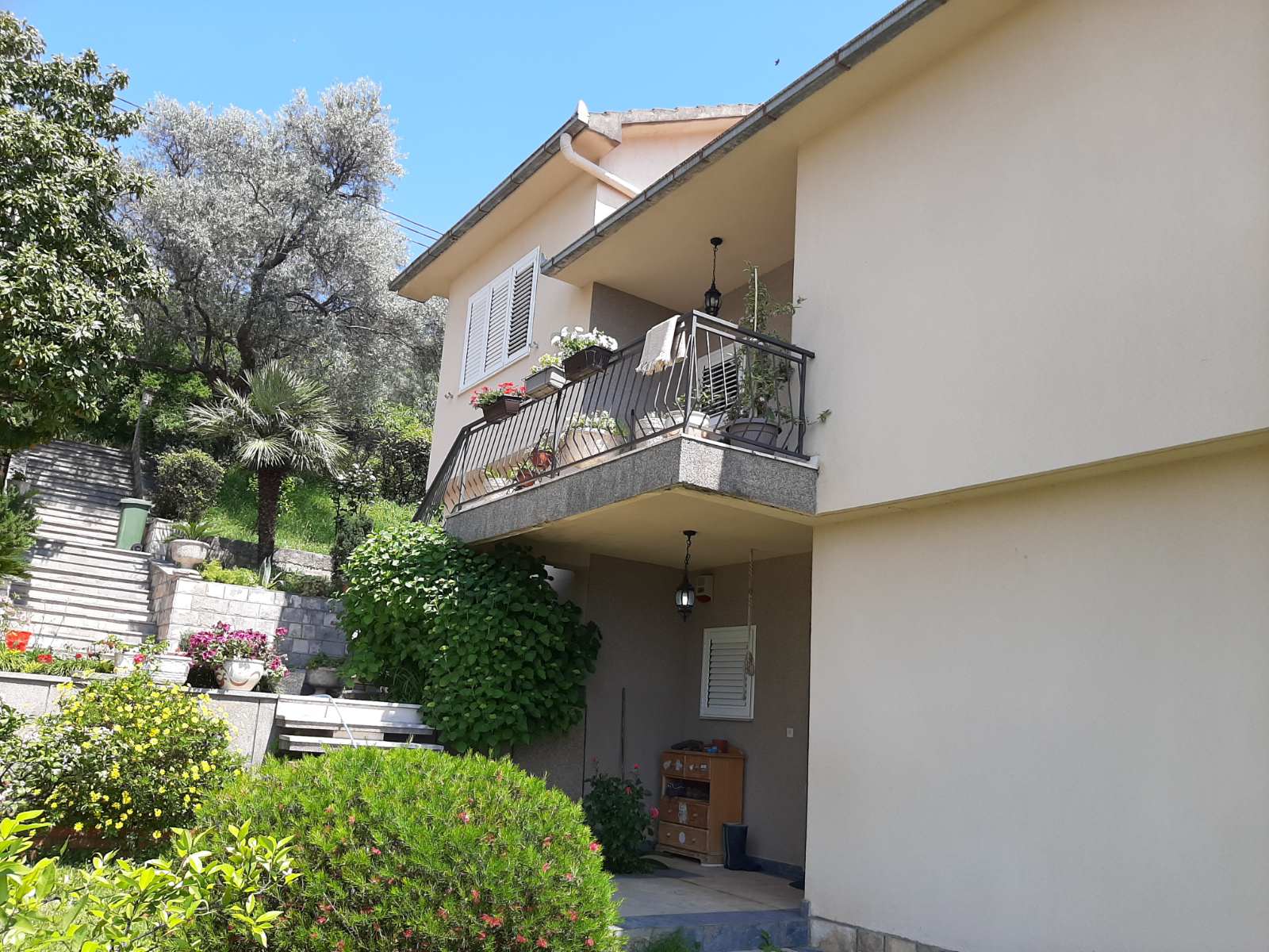 Image of House - 4 Bedrooms - 2 Bathrooms for Sale in Tivat-Tivat-Montenegro, Image 2