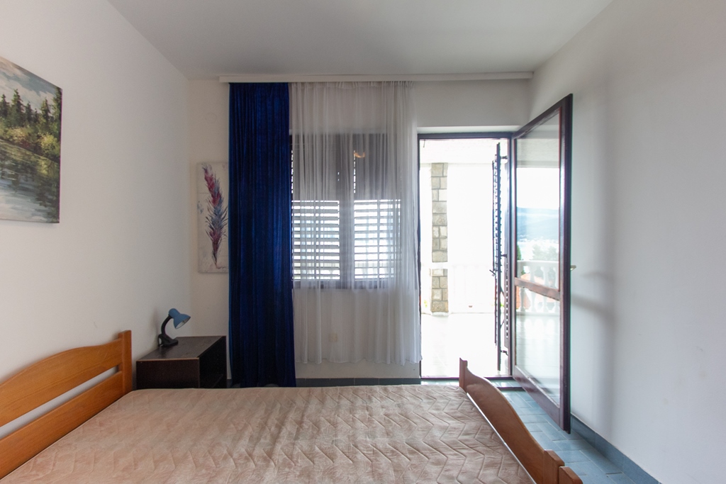 Image of House - 9 Bedrooms - 3 Bathrooms for Sale in Tivat-Krasici-Montenegro, Image 7